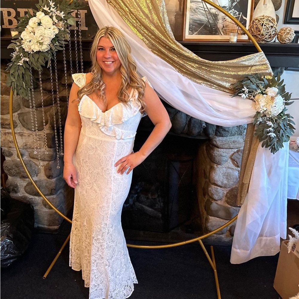 White lace dress